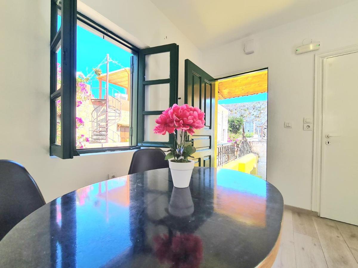 Elegant Traditional Suites & Leilighet Rhodes City
