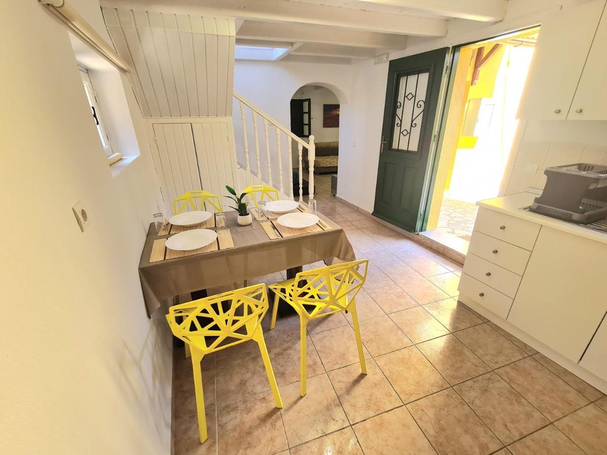Leilighet Elegant Traditional Suites & *