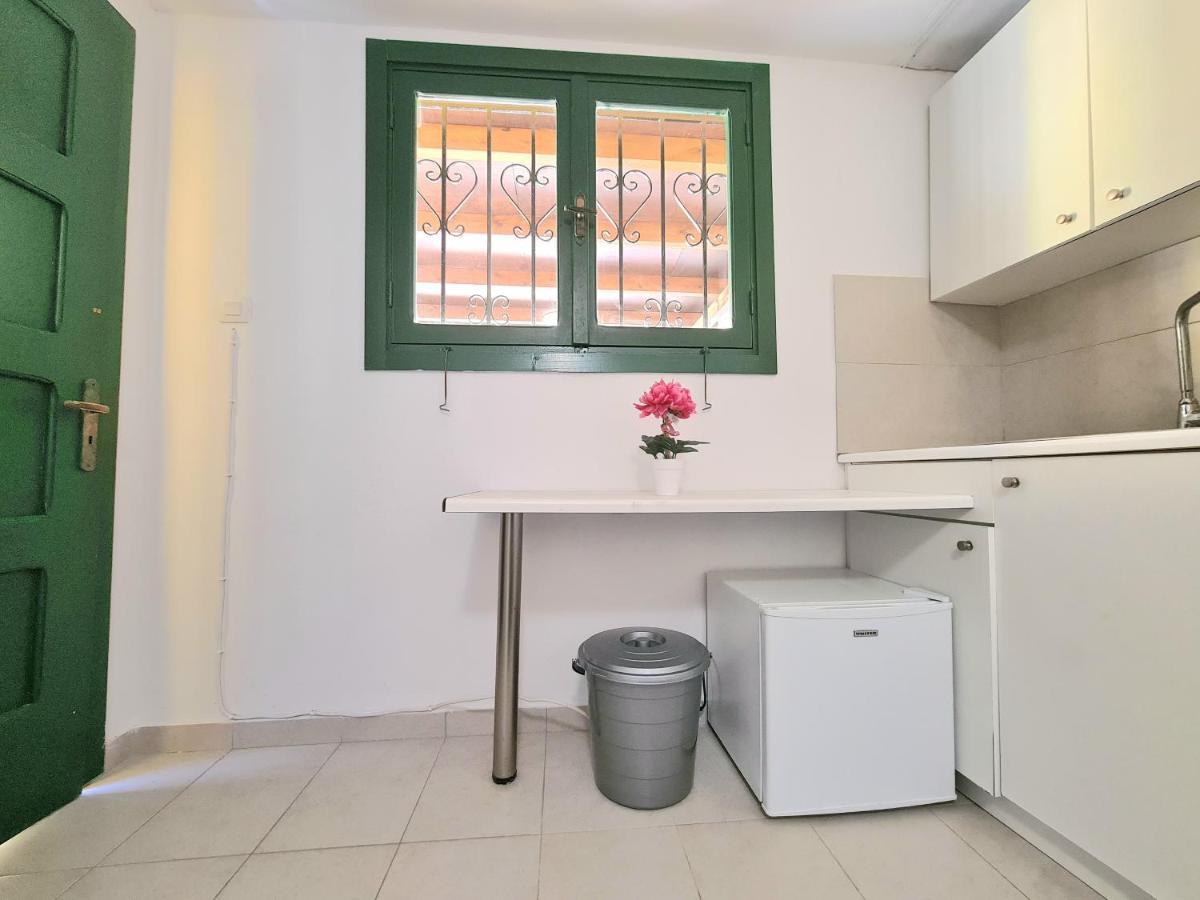 Elegant Traditional Suites & * Rhodes City