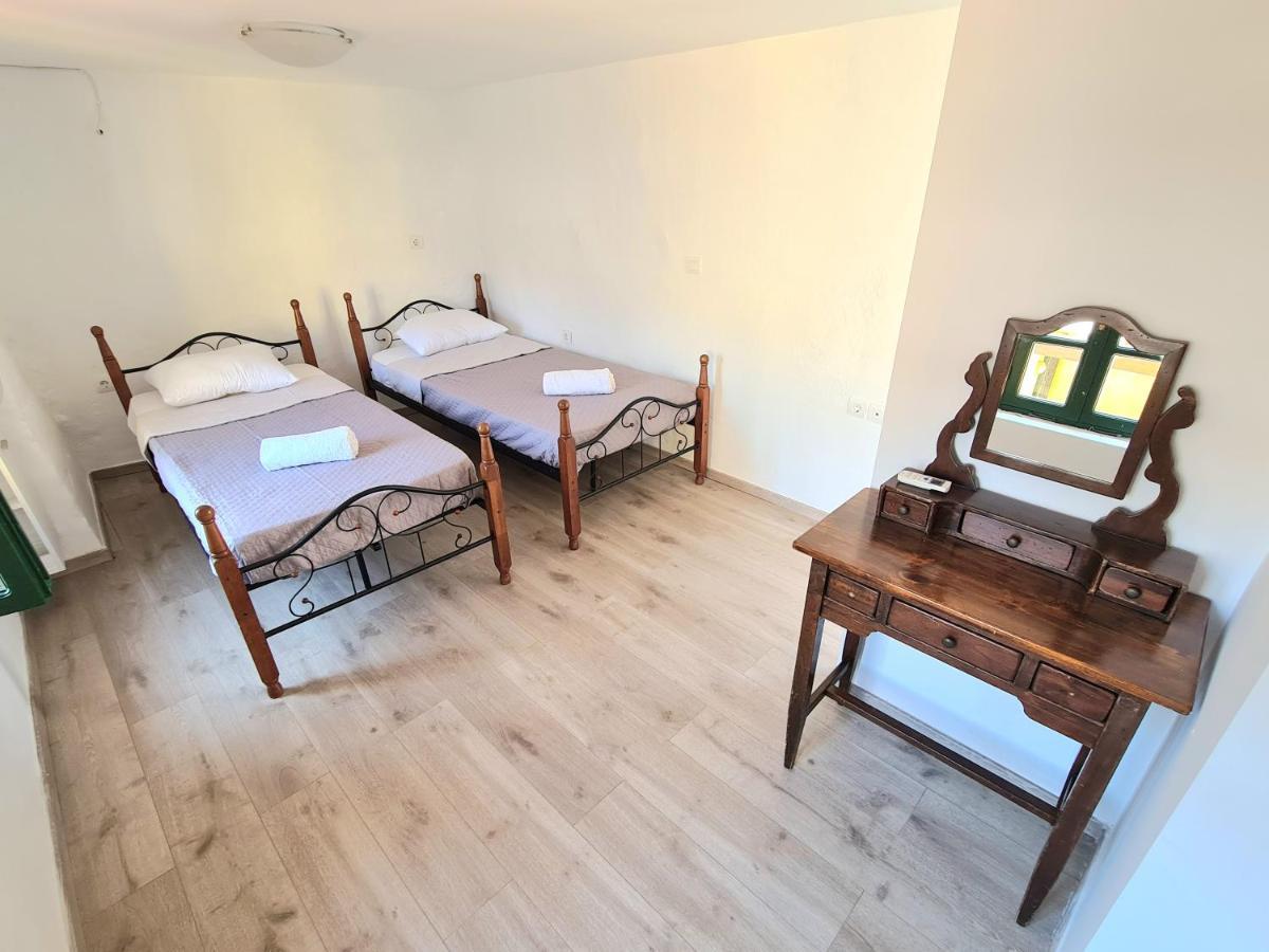 Elegant Traditional Suites & Leilighet